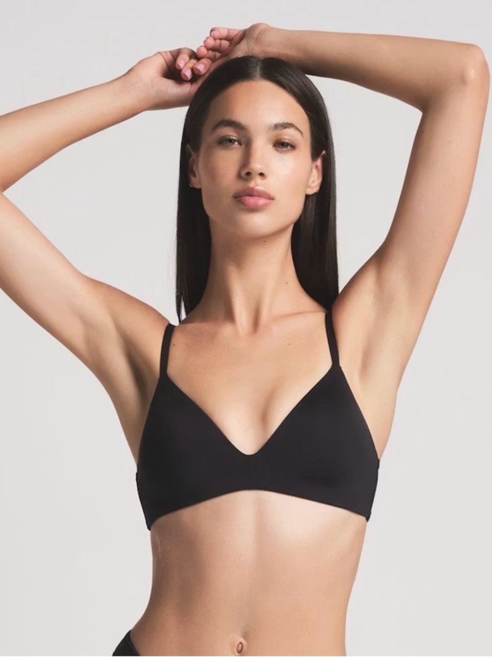 Black Wireless Form T-SHIRT DEMI BRA (32DDD)